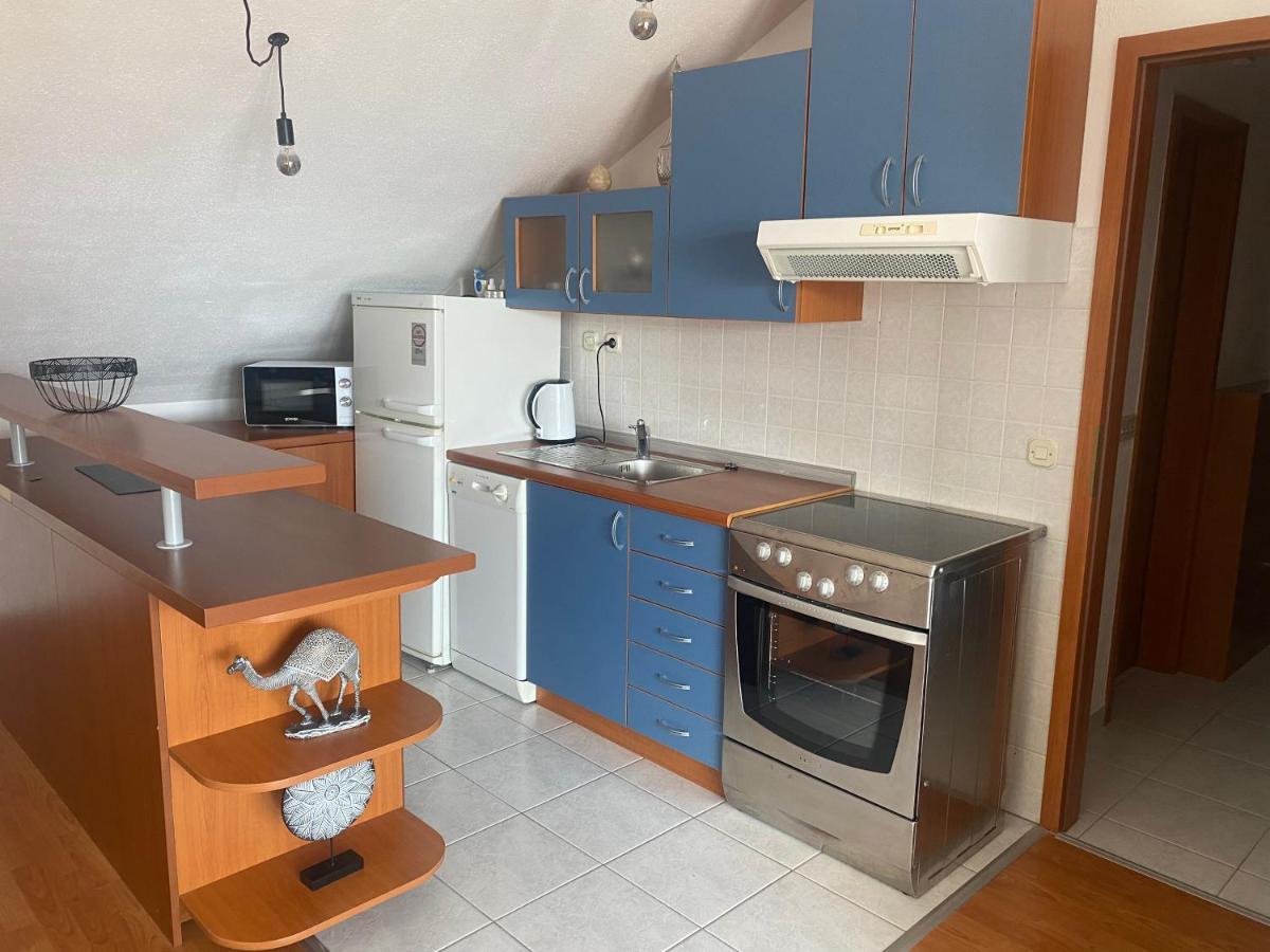 Top Floor Apartment With Sea View Kastela Exterior photo