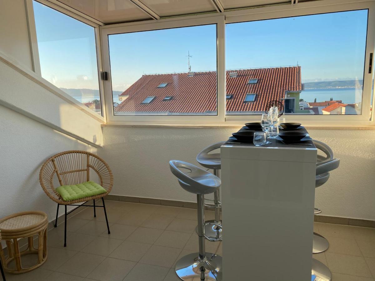 Top Floor Apartment With Sea View Kastela Exterior photo