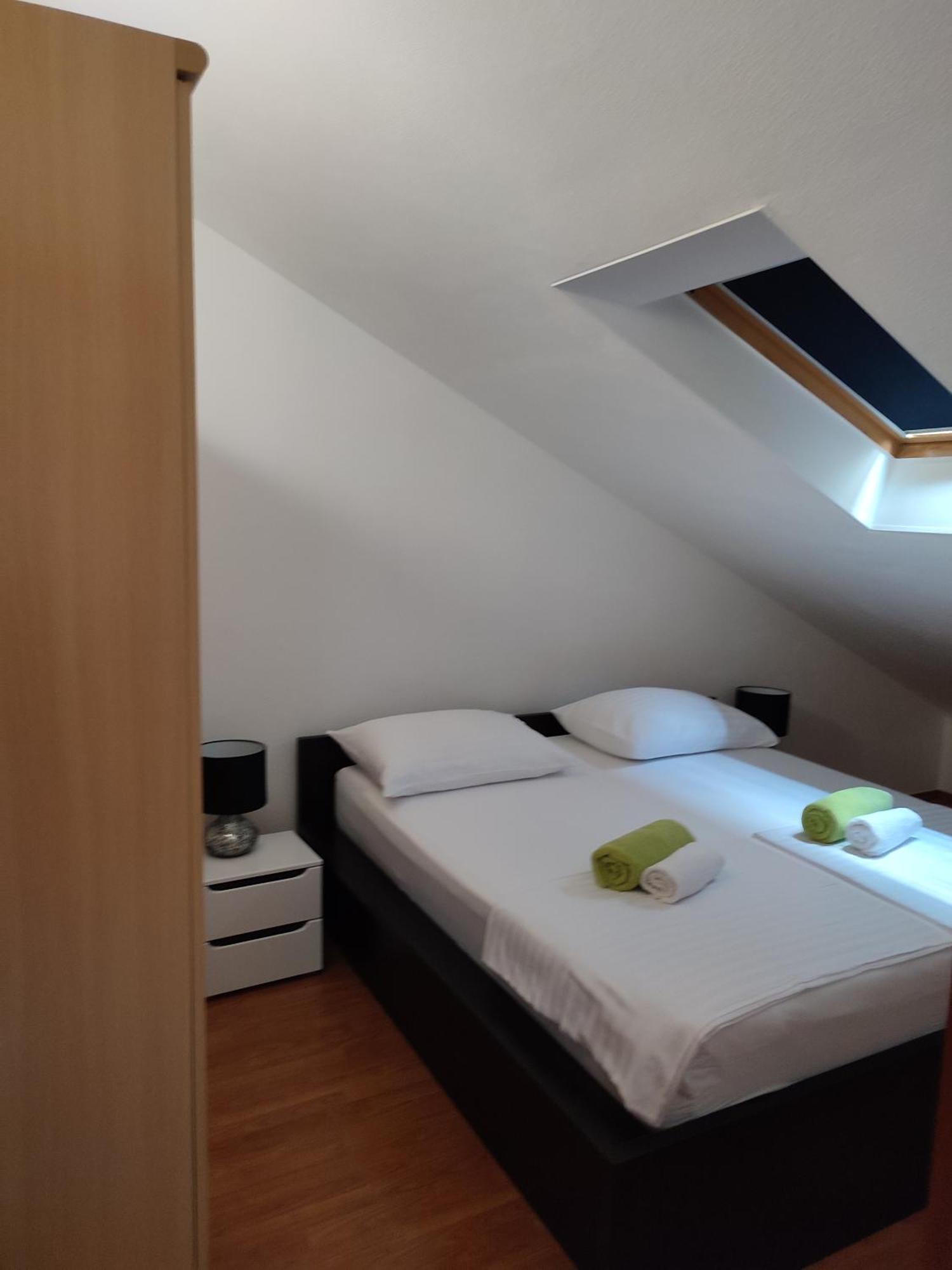 Top Floor Apartment With Sea View Kastela Room photo